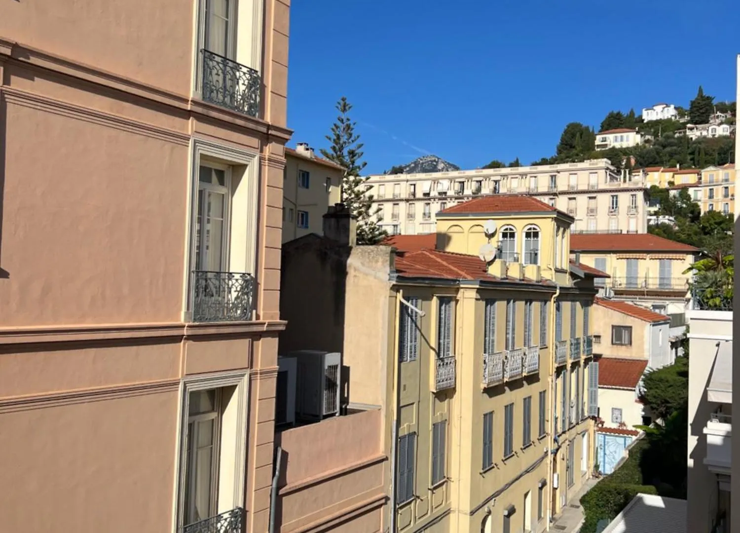 Apartment Central Menton Beach Retreat